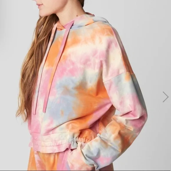 BlankNYC Sweet Spot sweatshirt and shorts - Picture 7 of 8